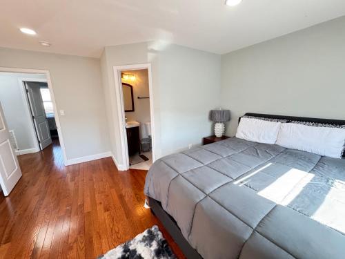 Beautiful 3BR Updated House DC - Private Parking