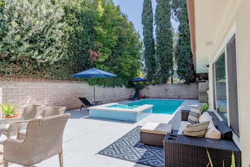 Beautiful 5 bedroom sleeps16 pool Universal