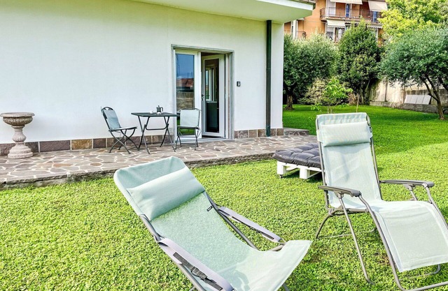 Beautiful apartment for 4 guests with WIFI, A/C, TV and patio