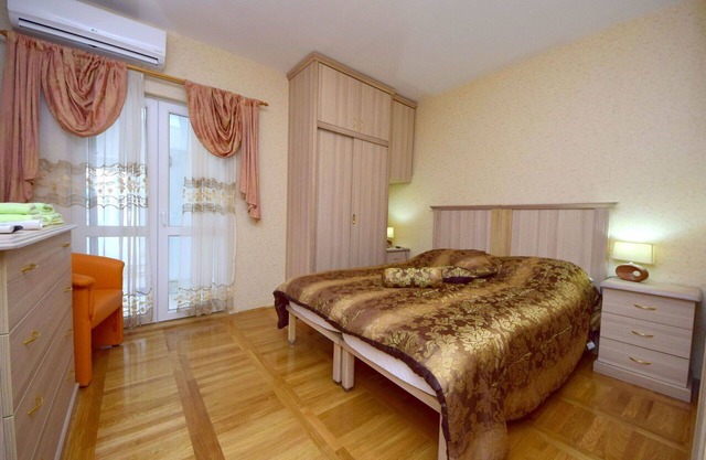 Beautiful apartment for 8 people with pool, WIFI, A/C, TV and terrace