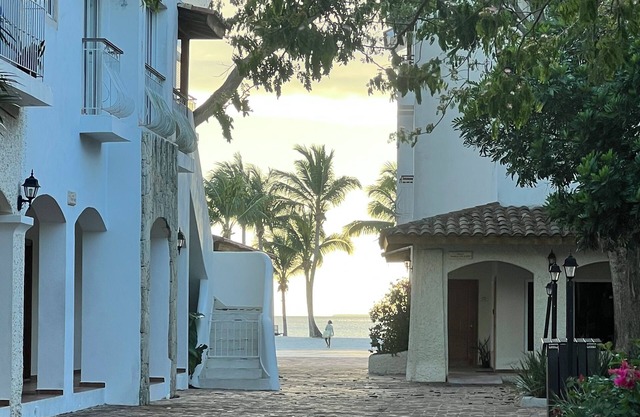 Beautiful apartment with private beach