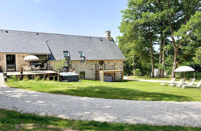 Beautiful home in Alleyrat with WiFi