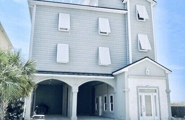 BEAUTIFUL LUXURY OCEANFRONT HOME! Sleeps 25, Elev, pool & rooftop deck. 7B/7B.