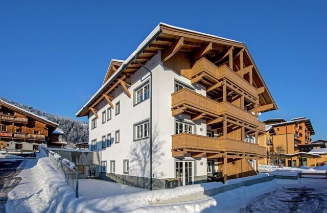 Beautiful penthouse near the Brixen ski area