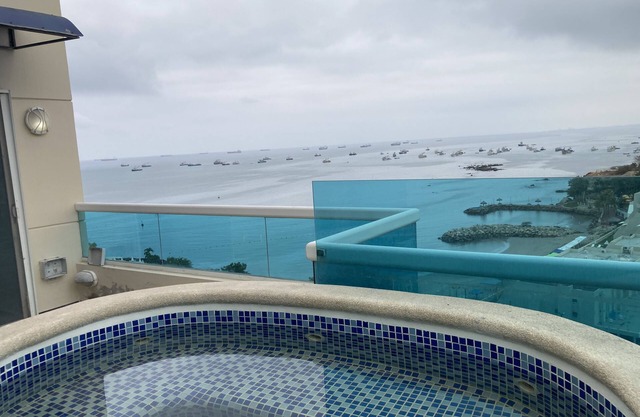 Beautiful Penthhouse with private jacuzzi