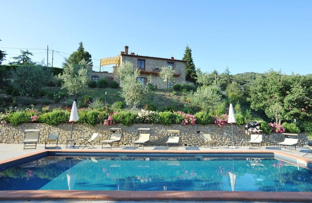 Beautiful private villa with WIFI, A/C, private pool, TV, terrace, panoramic view, close to Cortona
