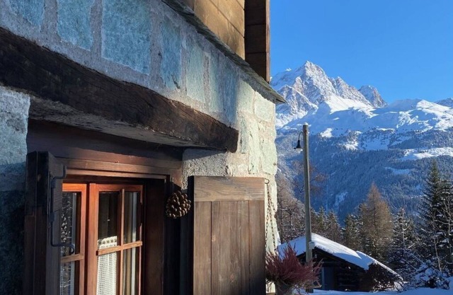 Beautiful private villa for 8 people with WIFI, TV, patio and panoramic view