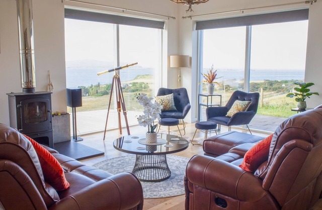 Beautiful private villa for 6 guests with WIFI, TV, terrace and pets allowed