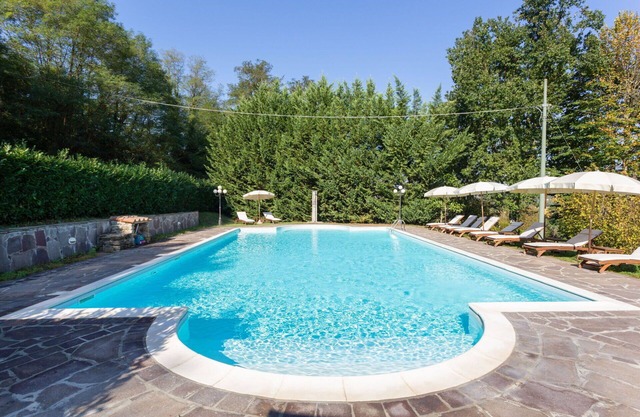 Beautiful private villa for 20 people with private pool, sauna, WIFI, TV, patio and panoramic view