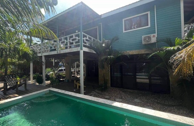 Beautiful villa in Maya Beach, Placencia Peninsula