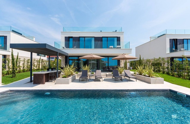 Beautiful Villa Parenzo III with pool in Porec