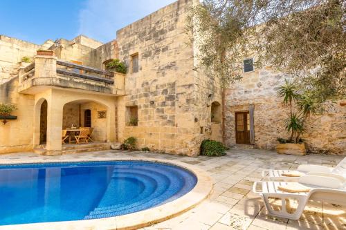 Bebbuxija Pool Farmhouse Gozo - Happy Rentals