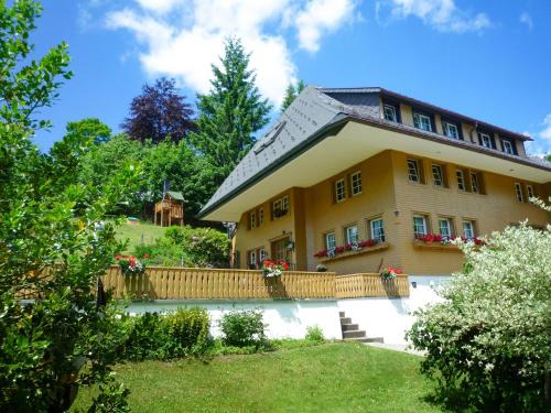 Berghof Almzeit - Fewo "Hüsli", Sauna, Todtnauberg, Feldberg
