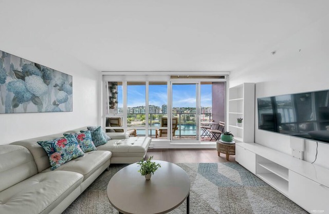Best Location Downtown Chic Suites