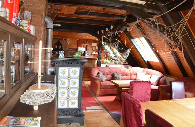 Big holiday home on two levels, appr. 73 sqm, rustic furniture