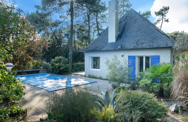 Big house for 8 with a pool in Pornichet