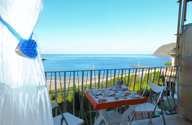 Bilocale con Favolosa Vista Mare