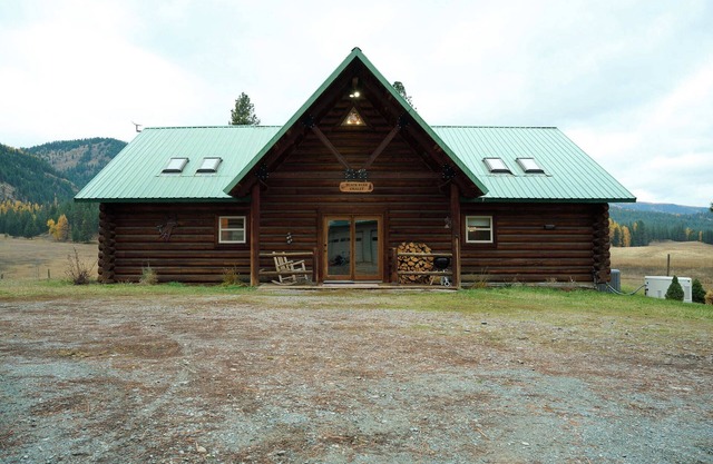 Black Bear Chalet - Alpine Falls Ranch