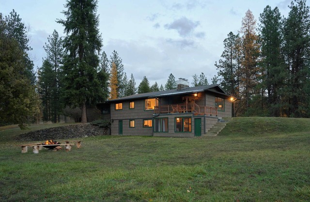Black Bear Lodge - Alpine Falls Ranch