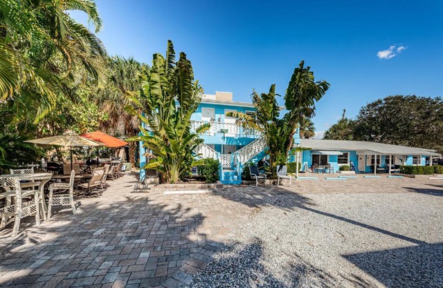 Blue Water Beachside Villa 6