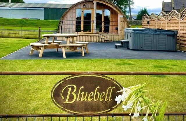 Bluebell - Glamping Pod with Hot Tub Sleeping 4, Pet friendly