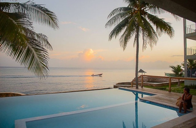 BluWaves ~ Oceanfront Condo minutes from Ocho Rios
