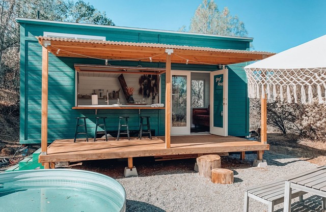 Boutique Tiny house Yosemite National Park & Bass lake w/outdoor clawfoot tub