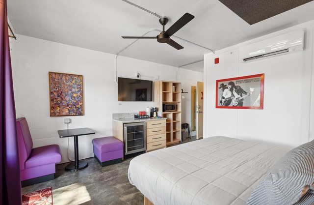 Boutique Vera Hotel Room 202: King Room in the Heart of Folly Beach