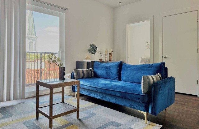 Brand New 2B2B Private Balcony 542Blvd304
