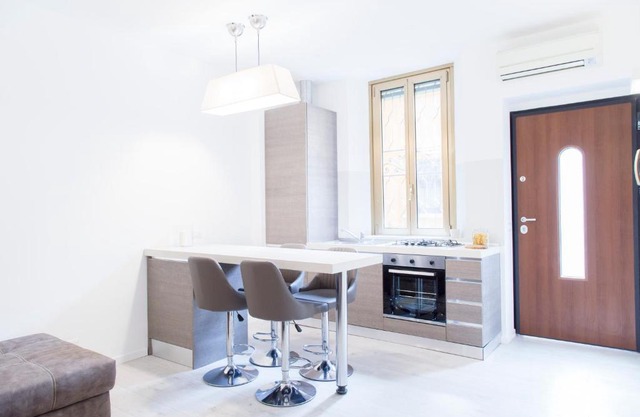 Brand, new and fully furnished apt
