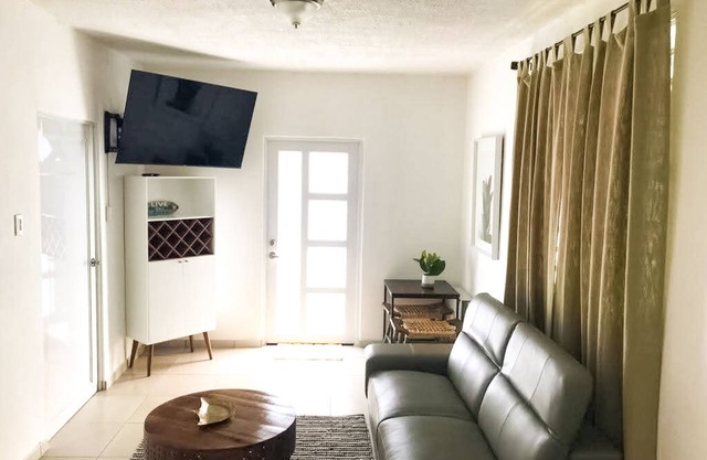 Brand new, convenient location 3BR 1BA w/BBQ & Parking