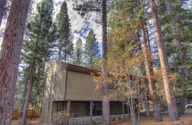 Brookstone Pines by Lake Tahoe Accommodations