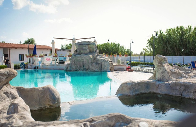 Bungalow Near The Beach With Pool 9, Agropoli, Italy