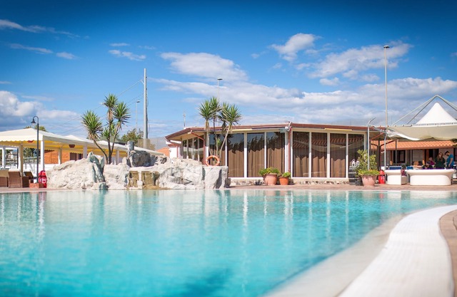 Bungalow With Pool Near The Beach 7, Agropoli, Italy