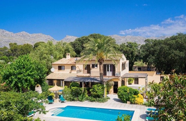 Ca'n bou petit* Mallorquin farmhouse. Very quiet. Close to all sites.AACC .Wifi
