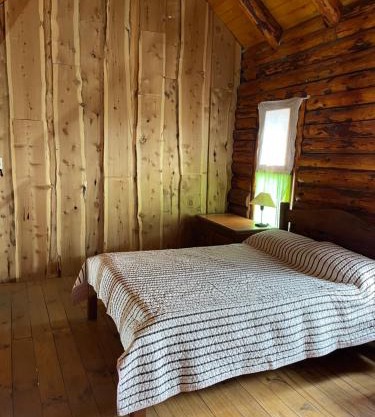 Cabaña en los soles de montaña