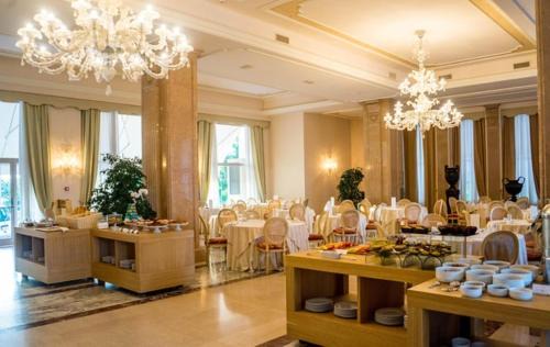 Calabash Luxury Villa New Delhi IGI Airport