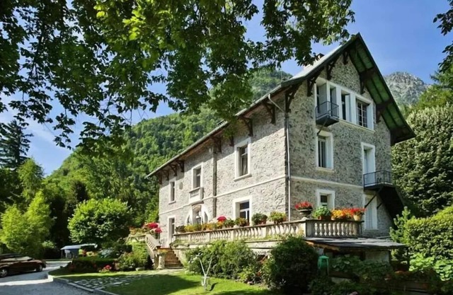 Campsite Le Château de Rochetaillé * - Chalet Prestige SPA - 2 bedrooms 4 people
