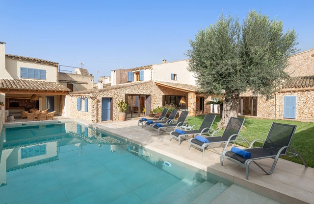 Can Font (Costitx) - Five Bedroom Villa, Sleeps 10