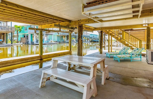 Canal-View Home w/Shared Pool & Boat Slip, Fish From Deck - Dogs OK