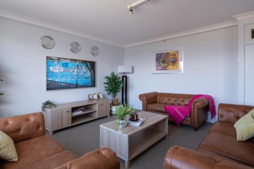 Canberra City View Apartment