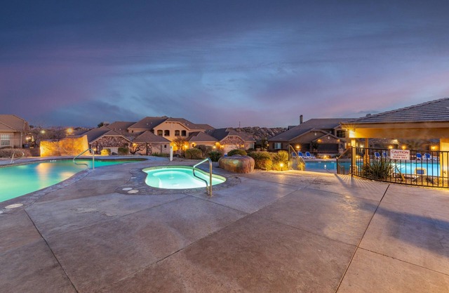 Canyon Oasis 4 Bedroom Apts