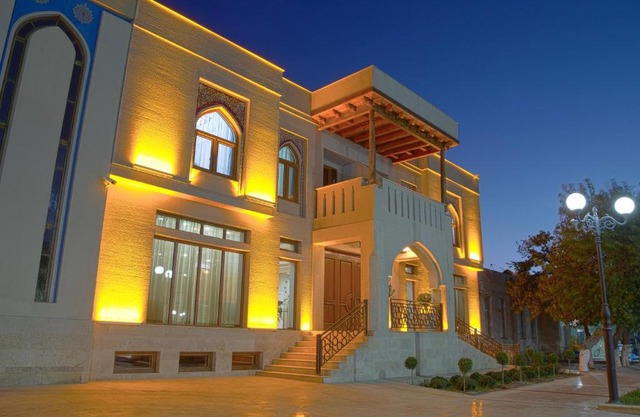 Caravan plaza Hotel