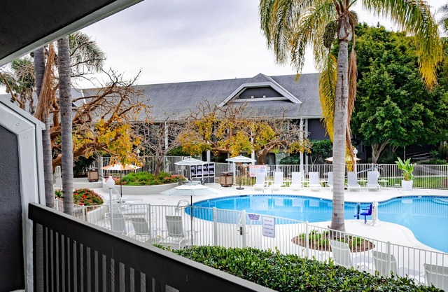 Carlsbad By The Sea Hotel
