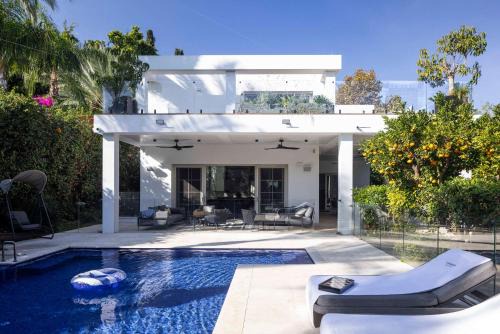 Carmelo Tulip Villa