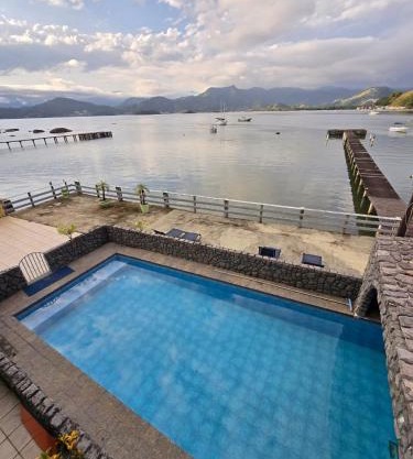 Casa a Beira Mar - Angra dos Reais