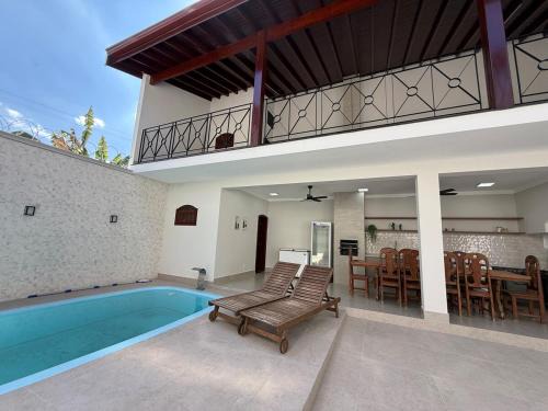Casa Confortavel e Ampla em Americana - com Piscina Churrasqueira Wifi