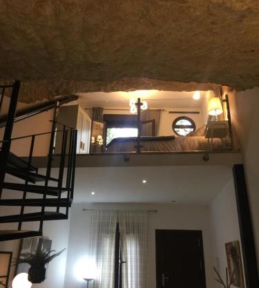 Casa Cueva Un Rincón en la Roca