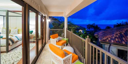 Casa Luna 17 - Gated Seaside Village with Shared Pool, Jacquzi, & Beach Cove