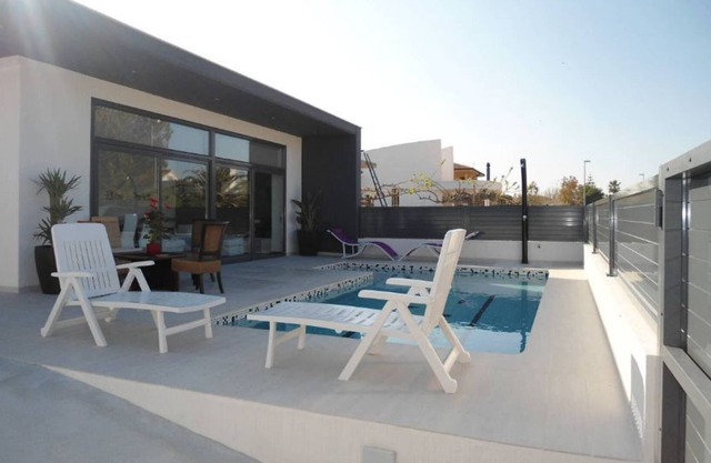 CASA MARIONA 8-B, PRIVATE SWIMMING POOL AGUA SALINA 350M FROM THE EXTENSIVE RIO MAR BEACH